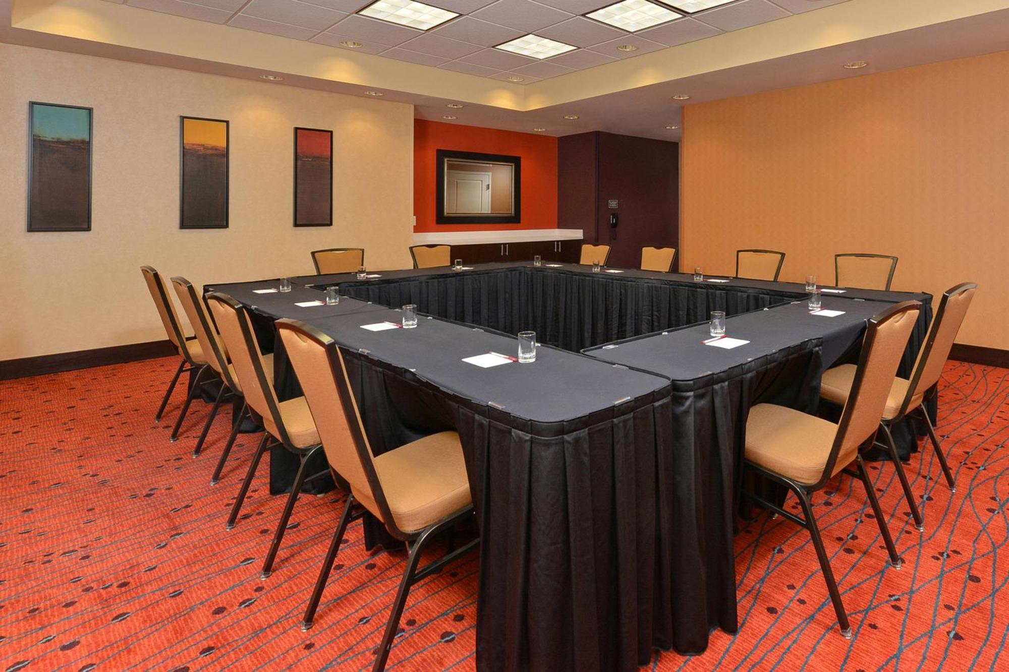 Residence Inn By Marriott Coralville Exterior photo