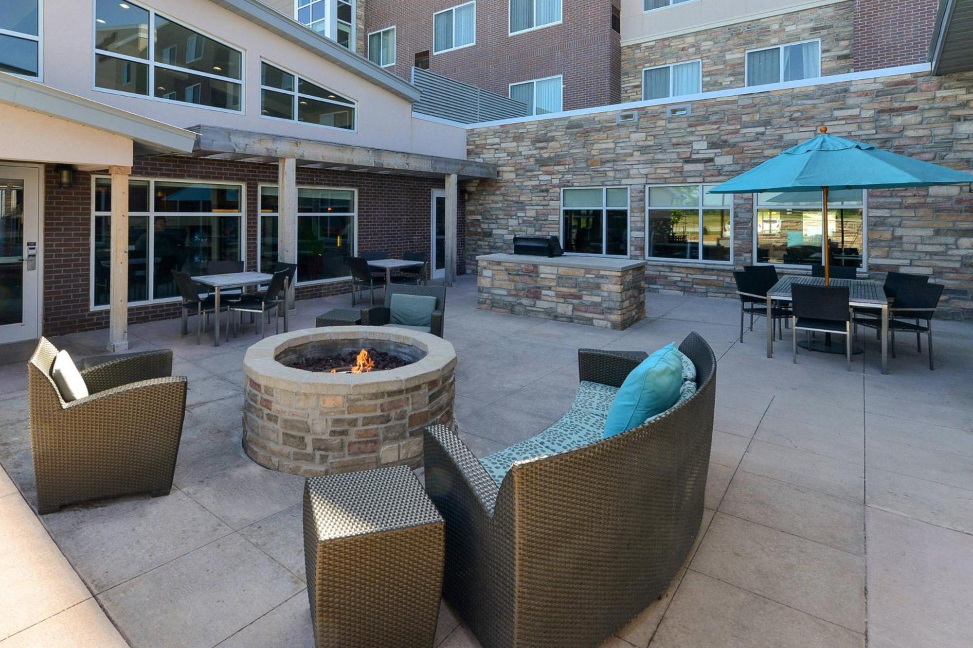 Residence Inn By Marriott Coralville Exterior photo