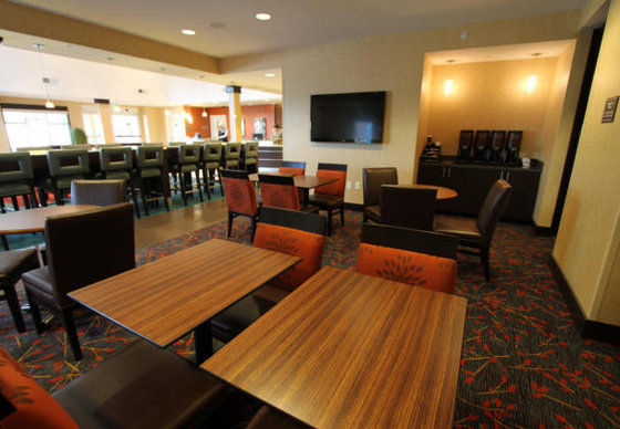 Residence Inn By Marriott Coralville Restaurant photo