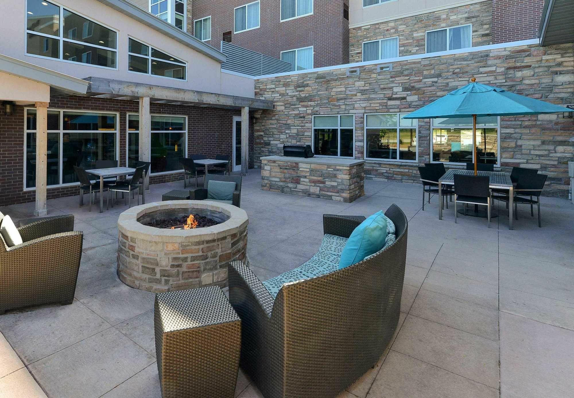 Residence Inn By Marriott Coralville Exterior photo